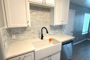 6019 Greenpark Manor Ln, Houston, TX 77085 - Photo 4