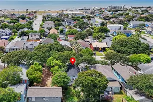 3406 Ave Q 1/2, Galveston, TX 77550 - Photo 4
