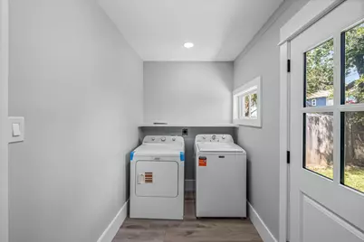3406 Avenue Q 1/2, Galveston, TX 77550 - Photo 20