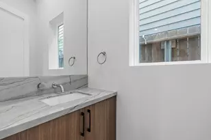 824 Malone St, Houston, TX 77007 - Photo 32