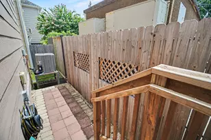 1744 W 25th St, Houston, TX 77008 - Photo 14
