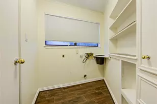 10850 Kirktown Dr, Houston, TX 77089 - Photo 16