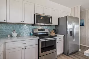 22128 Yoakum Dr, Galveston, TX 77554 - Photo 14