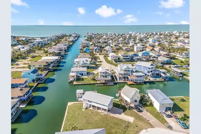 22128 Yoakum Drive, Galveston, TX 77554 - Photo 42