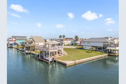22128 Yoakum Drive, Galveston, TX 77554 - Photo 36