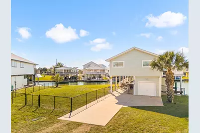 22128 Yoakum Drive, Galveston, TX 77554 - Photo 40