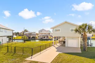 22128 Yoakum Dr, Galveston, TX 77554 - Photo 40