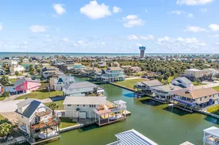 22128 Yoakum Dr, Galveston, TX 77554 - Photo 44