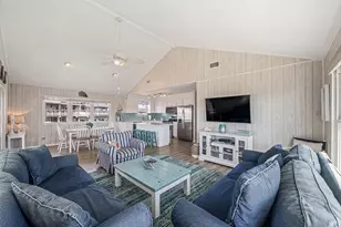 22128 Yoakum Dr, Galveston, TX 77554 - Photo 6