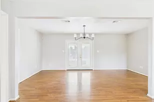 10130 Sussex Ln, Houston, TX 77041 - Photo 8