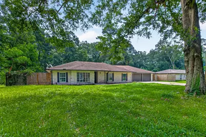 18747 Woodridge Drive, Conroe, TX 77302 - Photo 2