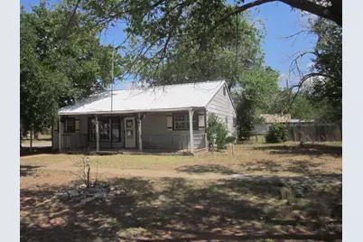 401 Avenue F SE, Childress, TX 79201 - Photo 4