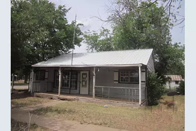 401 Avenue F SE, Childress, TX 79201 - Photo 2