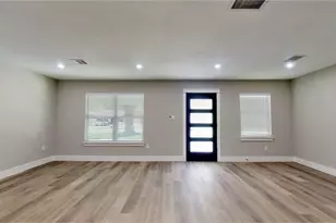 6606 Granite St, Houston, TX 77092 - Photo 4