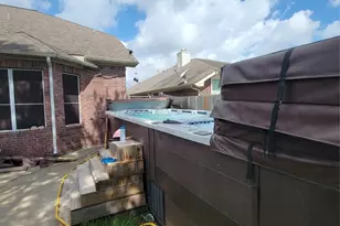 204 King William Dr, La Porte, TX 77571 - Photo 16