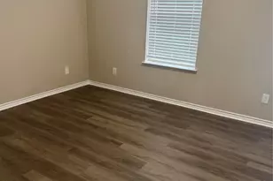 312-2 N Ormsby St, Alvin, TX 77511 - Photo 6