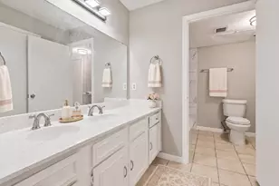 9809 Richmond Ave, Houston, TX 77042 - Photo 10