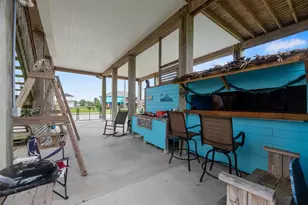 110 S Verdia Dr, Crystal Beach, TX 77650 - Photo 16