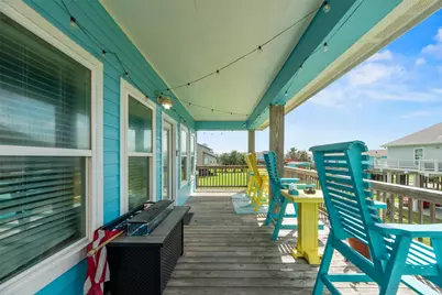 110 S Verdia Drive, Crystal Beach, TX 77650 - Photo 14