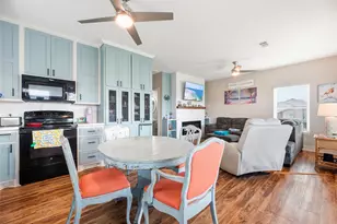110 S Verdia Dr, Crystal Beach, TX 77650 - Photo 12