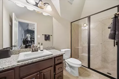 10 Windsor Court, Houston, TX 77055 - Photo 32