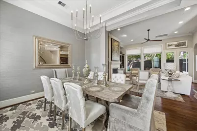 10 Windsor Court, Houston, TX 77055 - Photo 12
