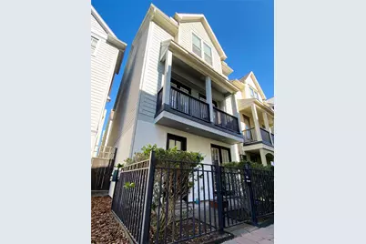 3255 Maxroy Street, Houston, TX 77008 - Photo 2