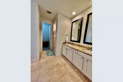 3255 Maxroy Street, Houston, TX 77008 - Photo 22