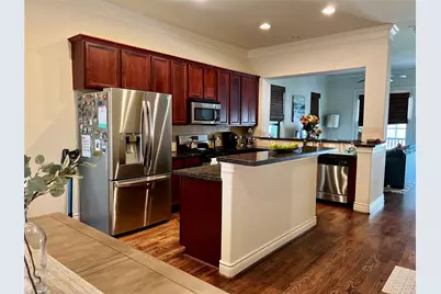 3255 Maxroy Street, Houston, TX 77008 - Photo 12