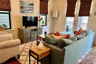 3255 Maxroy St, Houston, TX 77008 - Photo 16