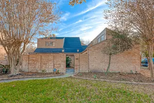 2107 Shadowbriar Dr, Houston, TX 77077 - Photo 2