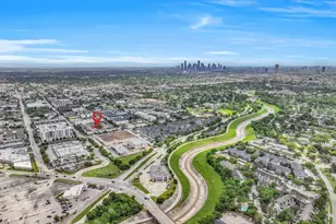 1720 Bevis St, Houston, TX 77008 - Photo 2