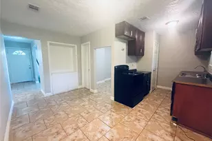 12211 Wessex Dr, Houston, TX 77089 - Photo 8