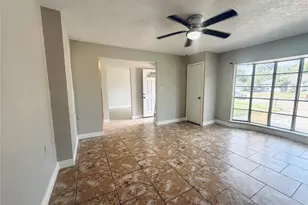 12211 Wessex Dr, Houston, TX 77089 - Photo 4