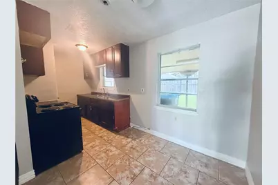 12211 Wessex Drive, Houston, TX 77089 - Photo 10