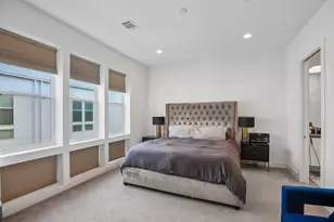 1166 W 19th St, Houston, TX 77008 - Photo 16