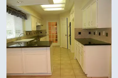 2502 Stephens Grant Drive, Sugar Land, TX 77479 - Photo 8