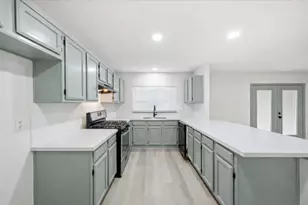 13302 Wells River Dr, Houston, TX 77041 - Photo 10