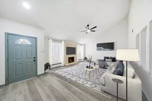 13302 Wells River Dr, Houston, TX 77041 - Photo 2