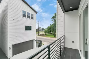 4804 Elysian St, Houston, TX 77009 - Photo 6