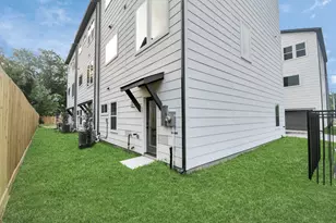 4804 Elysian St, Houston, TX 77009 - Photo 38