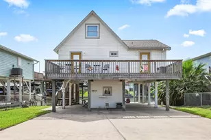22113 Yoakum Dr, Galveston, TX 77554 - Photo 4