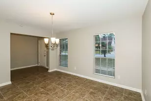 1506 Castlerock Dr, Houston, TX 77090 - Photo 4