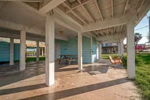 4406 Pabst Rd, Galveston, TX 77554 - Photo 10