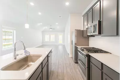 10696 Wild Chives, Conroe, TX 77385 - Photo 2