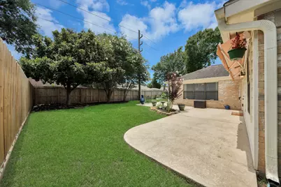 614 7th Street, Sugar Land, TX 77498 - Photo 8