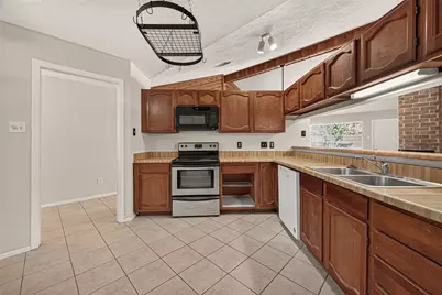 10135 Shell Rock Road, La Porte, TX 77571 - Photo 10