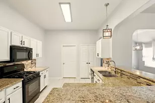 303 Burris Park Dr, Spring, TX 77373 - Photo 14