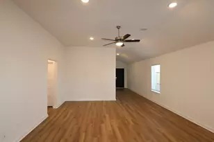 30903 Newcomb Landing Ln, Waller, TX 77484 - Photo 18