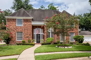 14 Sterling Ct, Sugar Land, TX 77479 - Photo 1